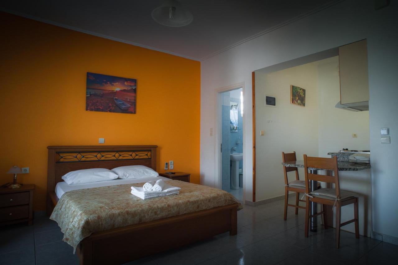 Marmaron Rooms Agiokampos  Ngoại thất bức ảnh