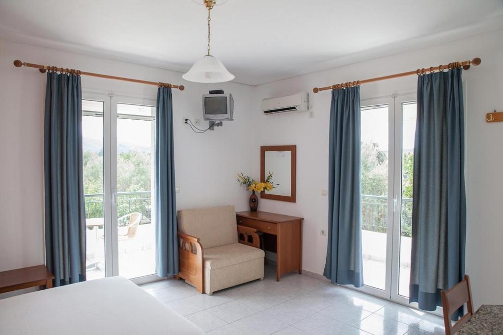 Marmaron Rooms Agiokampos  Ngoại thất bức ảnh